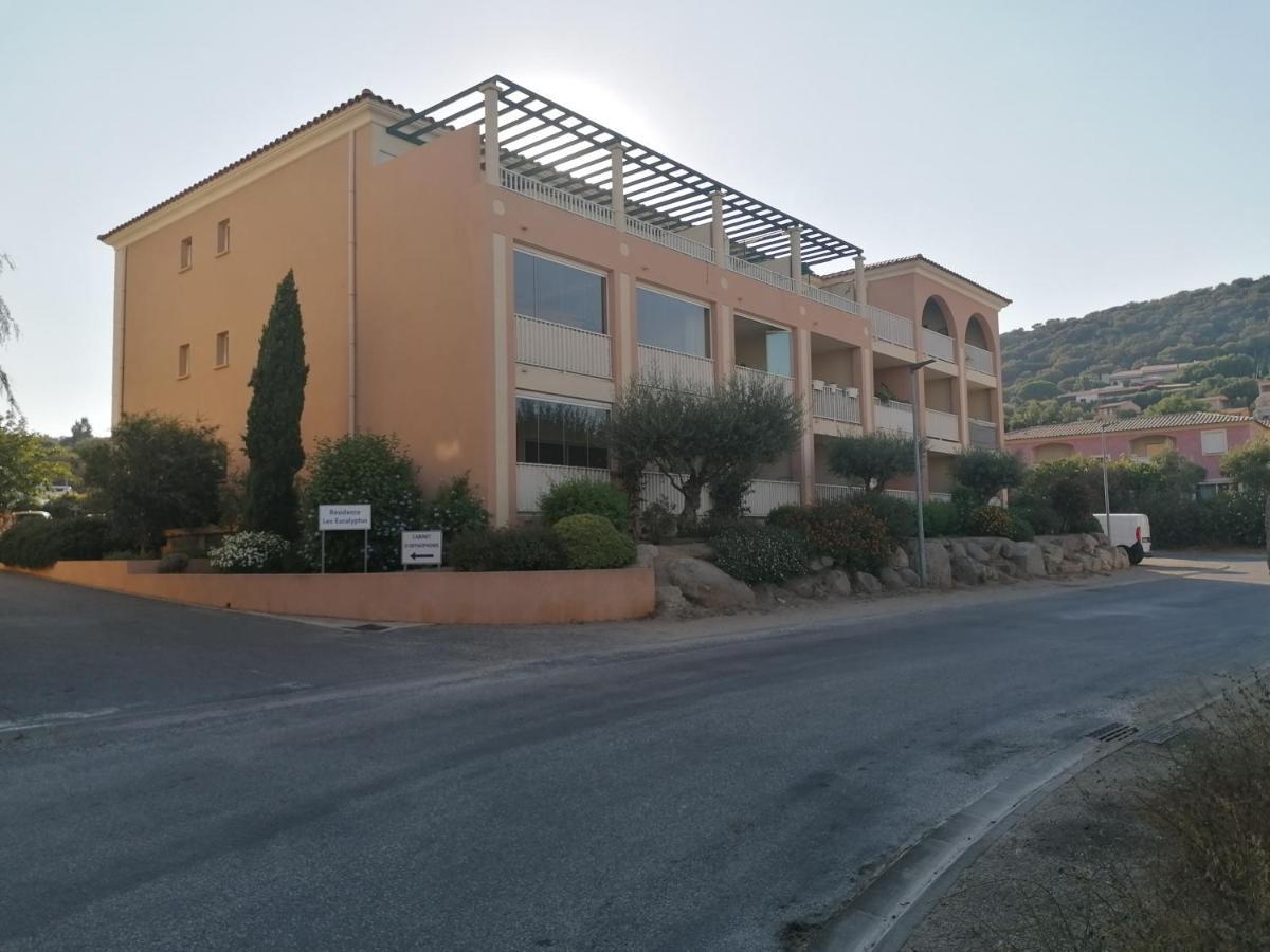 Appartement Residence Les Eucalyptus LʼÎle-Rousse المظهر الخارجي الصورة