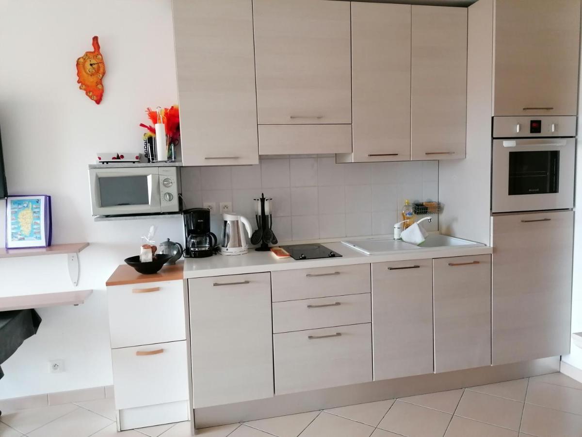 Appartement Residence Les Eucalyptus LʼÎle-Rousse المظهر الخارجي الصورة